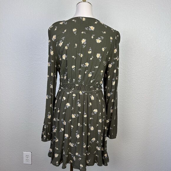 SO Side-Tie Faux-Wrap Ruffle Olive Green Floral V-Neck Long Sleeves Dress Large - Picture 4 of 7